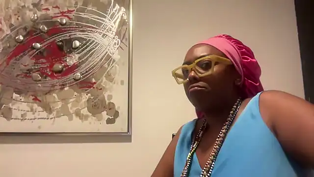 ChocolateCakeQueen online show from 11-19-25, 12:32