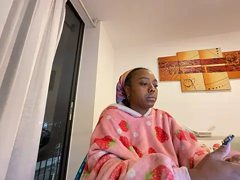 ChocolateCakeQueen online show from 12-16-25, 12:26