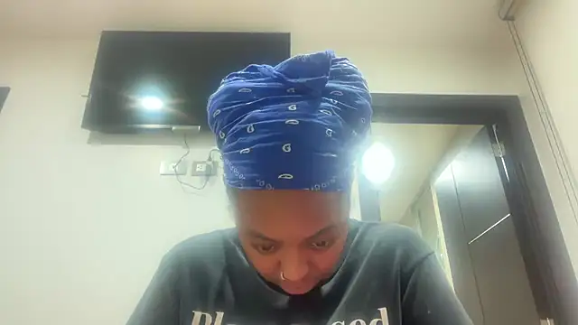 ChocolateCakeQueen online show from 01-15-26, 02:49