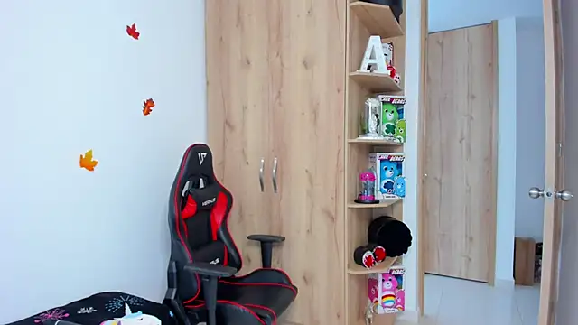  amanda seyfried19 online show from 12-14-24, 06:09