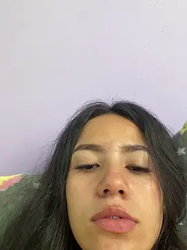 Snapshot of hannahb-e chatting on 01-24-25, 09:05 hannahb-e online show from 01-24-25, 09:05