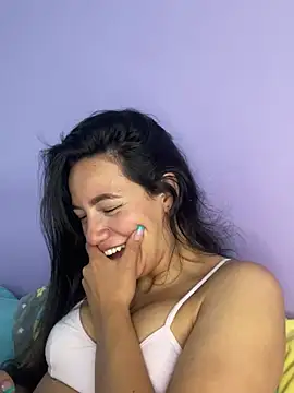 Snapshot of hannahb-e chatting on 01-25-25, 06:35 hannahb-e online show from 01-25-25, 06:35