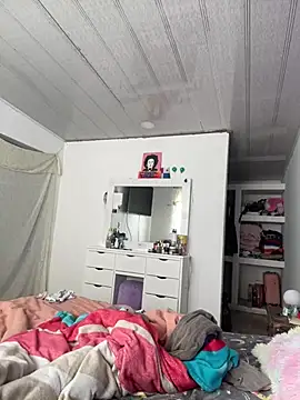 hannahb-e online show from 03-01-26, 01:02