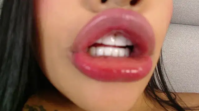 emily brontee  online show from 03-20-25, 03:58