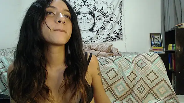 AlinaWoolf  online show from 02-02-25, 06:48