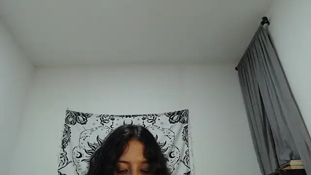 AlinaWoolf  online show from 03-08-25, 04:45