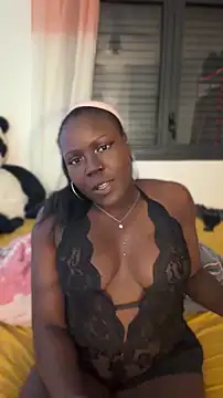 Snapshot of Miss-syanaa chatting on 06-23-26, 05:44 Miss-syanaa online show from 06-23-26, 05:44