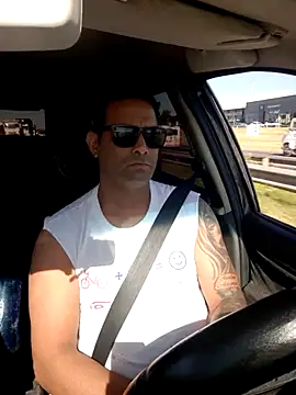 hecwil8 online show from 12-19-25, 12:01