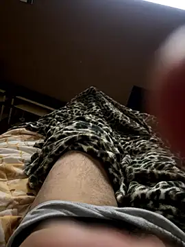 Snapshot of gigetto1977 chatting on 01-12-26, 02:44 gigetto1977 online show from 01-12-26, 02:44