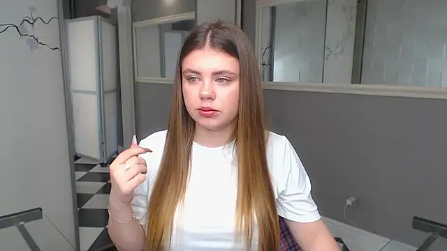 IsabellaBler online show from 03-21-25, 07:00