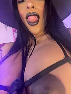 Snapshot of canela_10 chatting on 11-01-25, 03:08 canela 10 online show from 11-01-25, 03:08