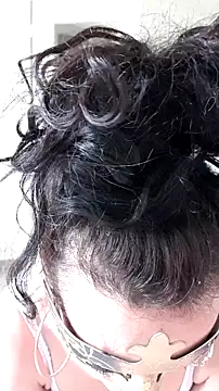 Snapshot of Masquegirlmysterious chatting on 02-13-26, 01:29 Masquegirlmysterious online show from 02-13-26, 01:29