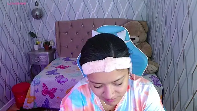 NicolleTaylor online show from 02-21-25, 03:23