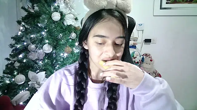 Snapshot of aineangeel chatting on 12-04-24, 03:37 aineangeel online show from 12-04-24, 03:37