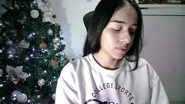 Snapshot of aineangeel chatting on 12-19-24, 11:57 aineangeel online show from 12-19-24, 11:57