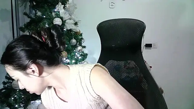 Snapshot of aineangeel chatting on 02-04-25, 12:08 aineangeel online show from 02-04-25, 12:08