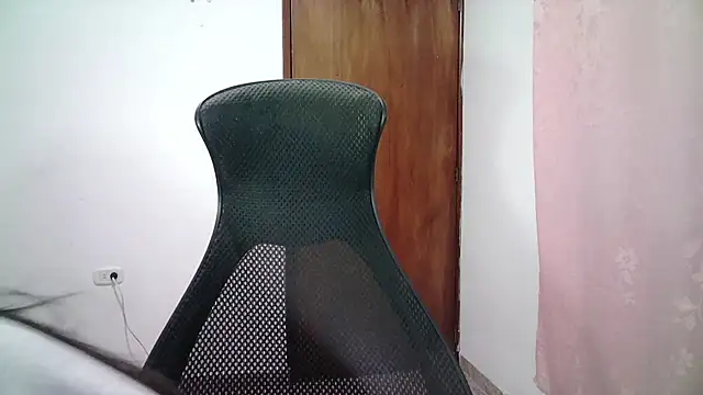 Snapshot of aineangeel chatting on 10-09-25, 12:19 aineangeel online show from 10-09-25, 12:19