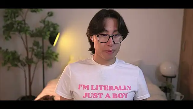 SrLuis18 online show from 11-05-25, 04:23