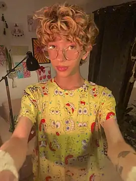 Snapshot of lyamthommpson chatting on 02-10-26, 03:54 lyamthommpson online show from 02-10-26, 03:54