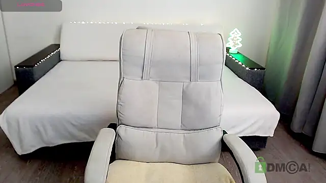 Kira Winner online show from 01-16-25, 02:08