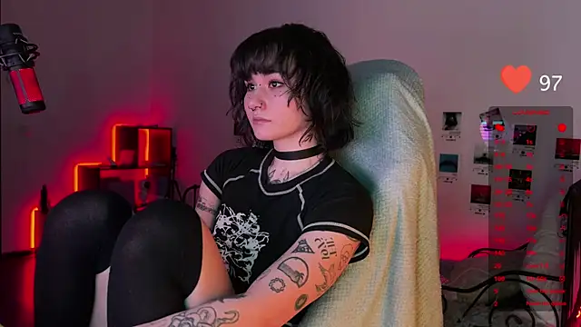 deadlysweet online show from 02-24-25, 12:09