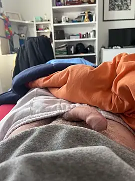 Snapshot of Diegodaddy01 chatting on 12-31-24, 01:52 Diegodaddy01 online show from 12-31-24, 01:52