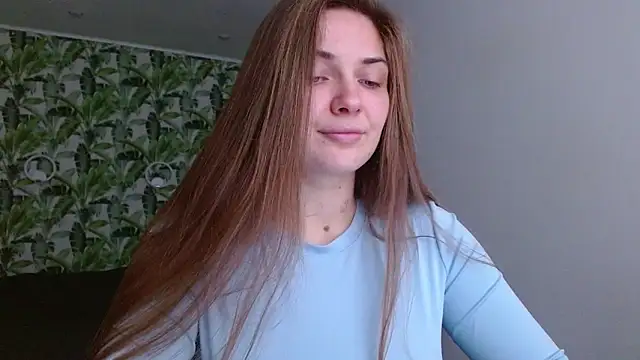 Olivia shine online show from 10-31-25, 05:19