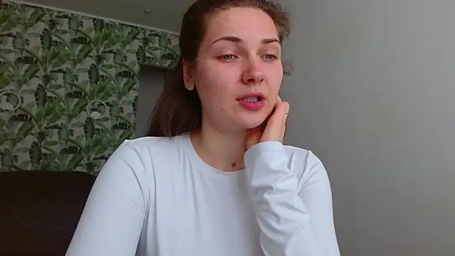 Olivia shine online show from 03-26-26, 05:24