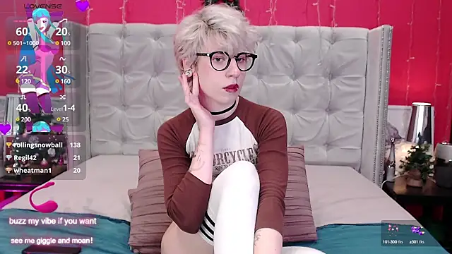 Snapshot of _Moonlight_t chatting on 12-23-24, 04:17 Moonlight t online show from 12-23-24, 04:17