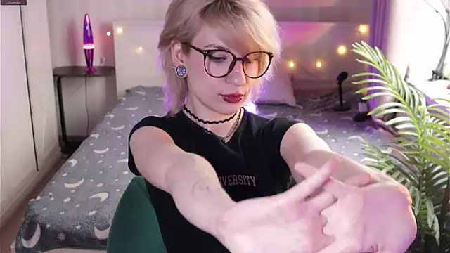  Moonlight t online show from 04-03-26, 09:18