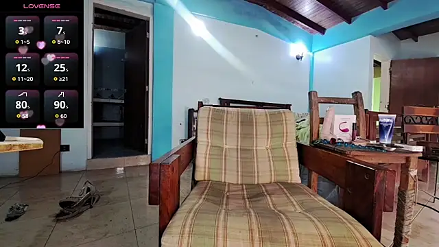 Snapshot of Gotitatv chatting on 10-24-25, 04:47 Gotitatv online show from 10-24-25, 04:47