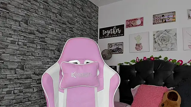 olivia22love online show from 02-11-25, 03:08