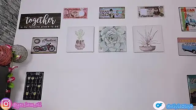 olivia22love online show from 09-15-25, 01:00