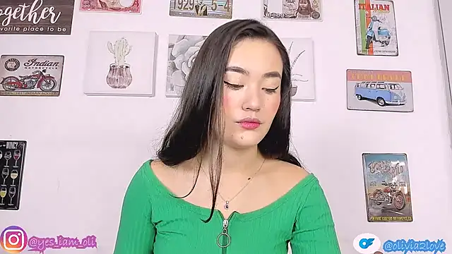 olivia22love online show from 09-25-25, 02:21