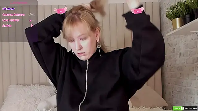 RachelCart online show from 11-08-25, 03:07