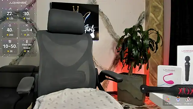 AnaRuiz online show from 12-03-25, 04:09