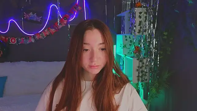 YasmineWest online show from 10-21-25, 01:39