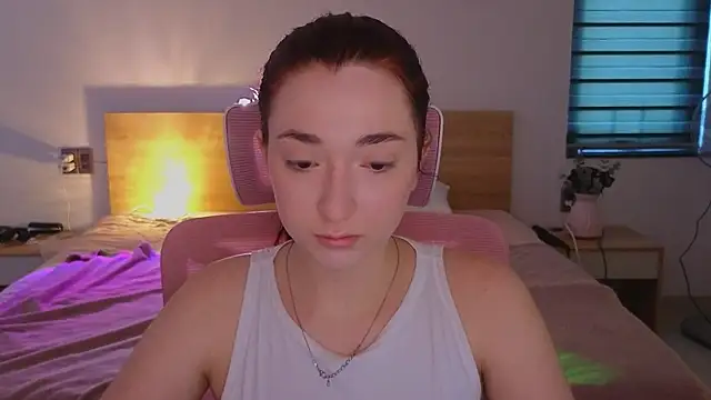 YasmineWest online show from 04-29-26, 07:12