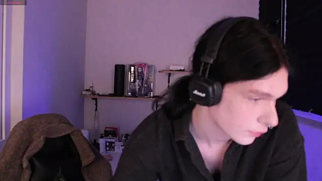 Snapshot of carthylovvve chatting on 12-05-24, 08:44 carthylovvve online show from 12-05-24, 08:44