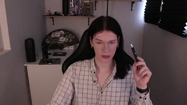 Snapshot of carthylovvve chatting on 01-20-25, 08:52 carthylovvve online show from 01-20-25, 08:52