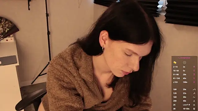Snapshot of carthylovvve chatting on 02-16-25, 02:32 carthylovvve online show from 02-16-25, 02:32