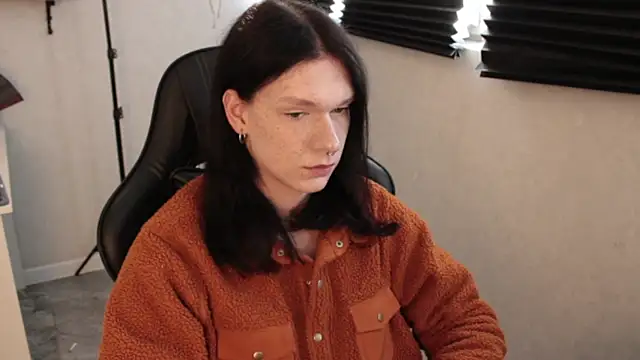 Snapshot of carthylovvve chatting on 02-22-25, 11:57 carthylovvve online show from 02-22-25, 11:57