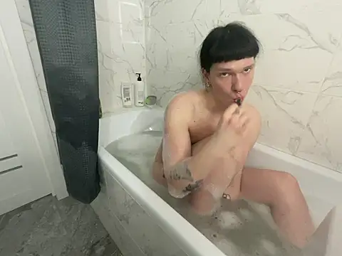 Snapshot of carthylovvve chatting on 03-02-25, 01:16 carthylovvve online show from 03-02-25, 01:16