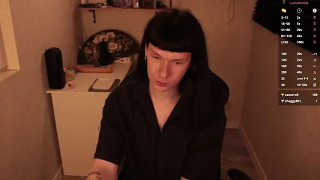 Snapshot of carthylovvve chatting on 03-02-25, 04:32 carthylovvve online show from 03-02-25, 04:32