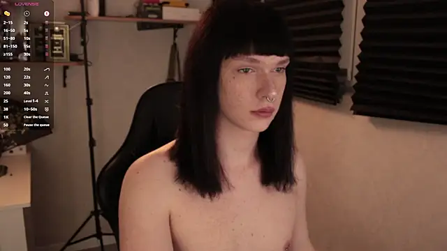 Snapshot of carthylovvve chatting on 03-19-25, 04:02 carthylovvve online show from 03-19-25, 04:02