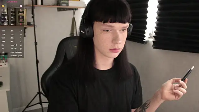 Snapshot of carthylovvve chatting on 03-20-25, 02:32 carthylovvve online show from 03-20-25, 02:32