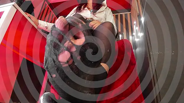 Snapshot of shaaroon_gold chatting on 02-07-25, 11:55 shaaroon gold online show from 02-07-25, 11:55