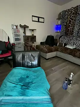 fatfabulous1981 online show from 02-14-25, 03:22