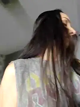 Snapshot of samilux5 chatting on 12-04-24, 05:44 samilux5 online show from 12-04-24, 05:44