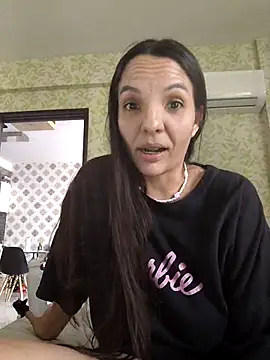 Snapshot of samilux5 chatting on 09-10-25, 03:23 samilux5 online show from 09-10-25, 03:23